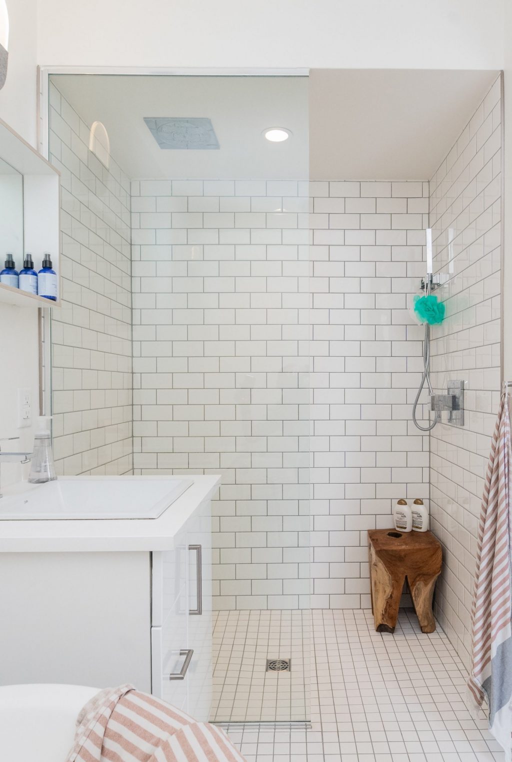 small modern bathroom remodel ideas